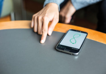 touchless screen for smart devices