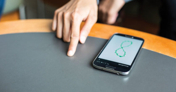 touchless screen for smart devices