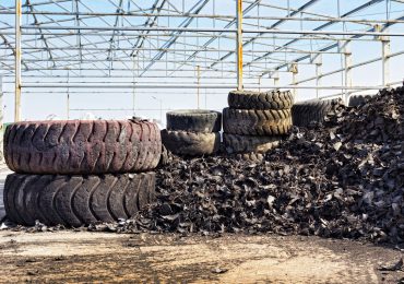 recycling old tyres into roads