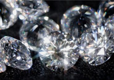 quantum tech superradiant nanodiamonds