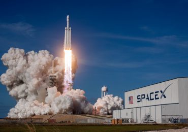 SpaceX Flacon Heavy rocket launch